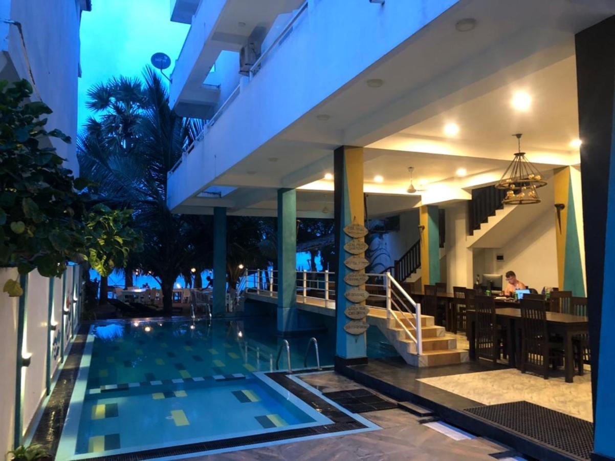 Hotel The Bay à Baie d'Arugam Extérieur photo
